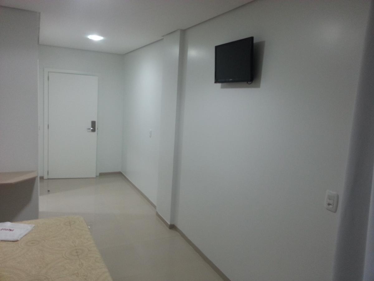 Hotel Vanes Coronel Freitas Номер фото
